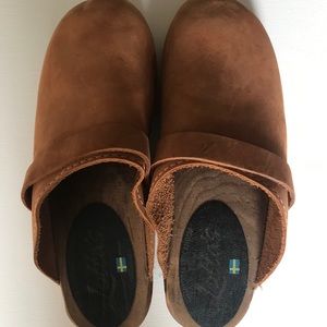 Lotta Sweden Backless Nubuck Clogs Taupe Sz 36